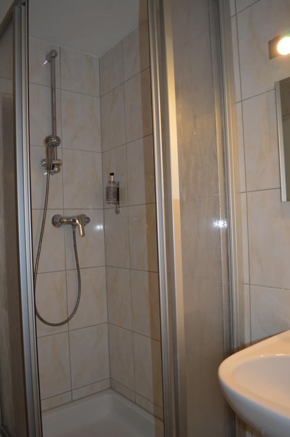 Jaeger Guesthouse アンネンハイム エクステリア 写真